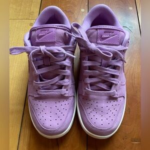 Nike Dunks Low “Rush Fuchsia” size 6